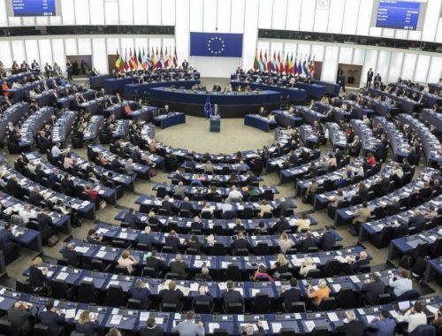 Čo si myslia europoslanci o návrhoch na obnovu hospodárstva po koronakríze