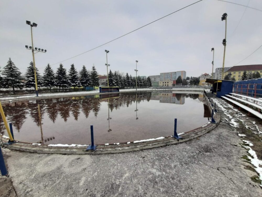 Rekonštrukcia zimného štadióna v Stropkove sa už začína