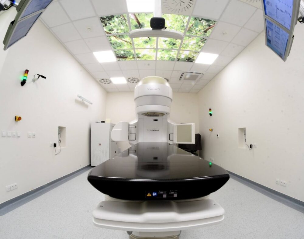 Prešovská nemocnica spustila do prevádzky nové lineárne urýchľovače a simulátor CT