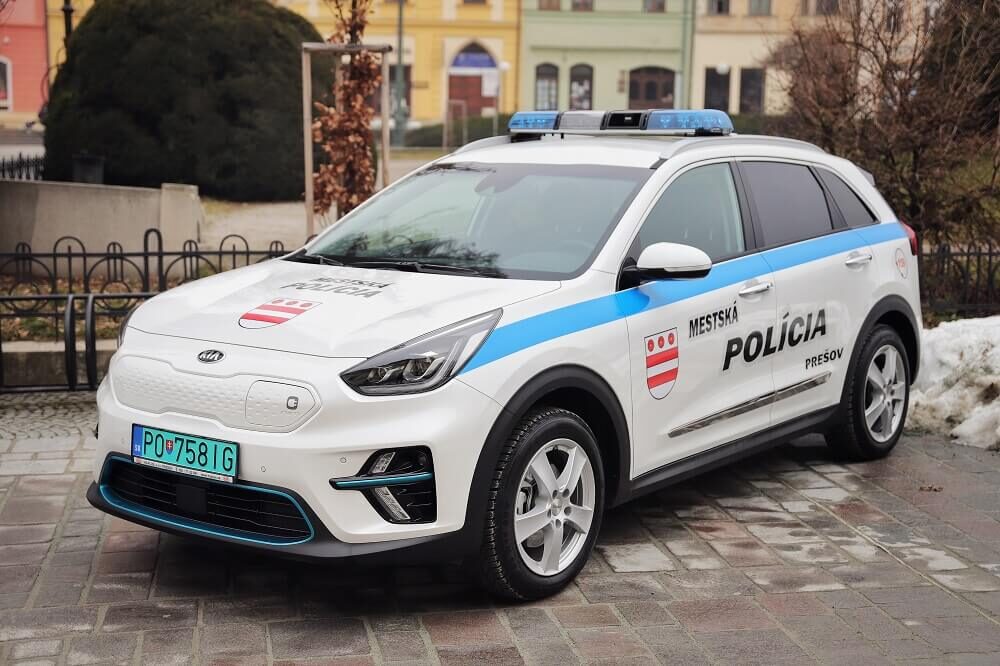 Mestskí policajti dostali nový elektromobil