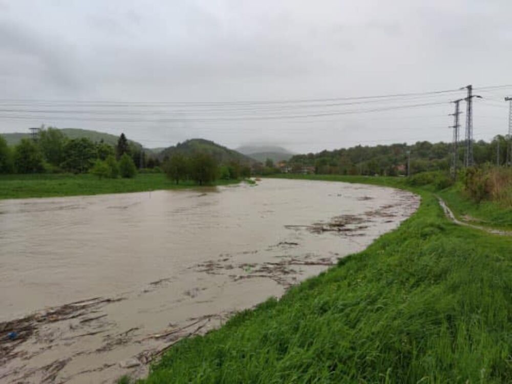 Vytrvalý dážď skomplikoval situáciu aj v Prešove