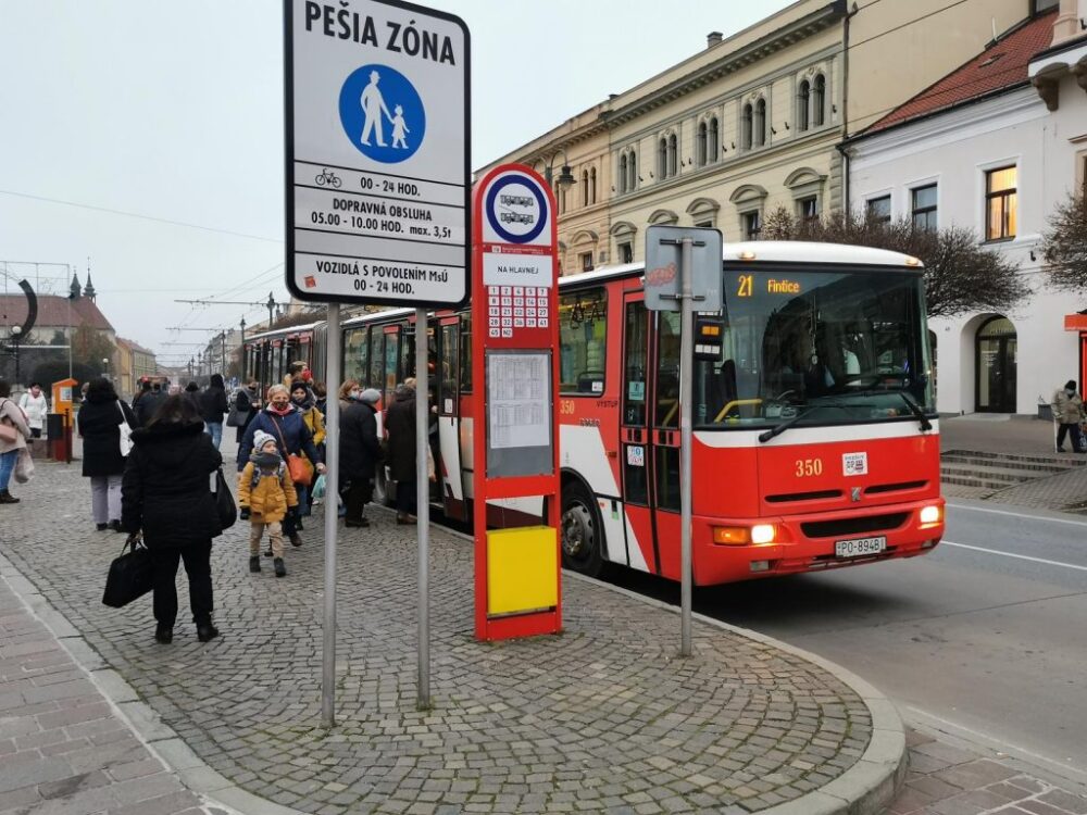 Dvere vo vozidlách MHD sa budú otvárať automaticky