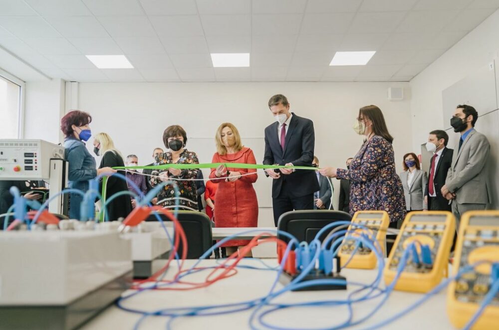 SPŠ elektrotechnická Prešov má nové špecializované laboratórium