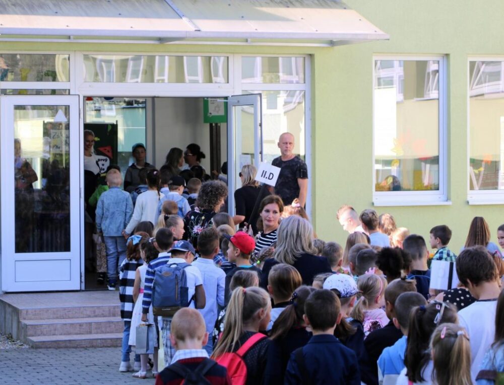 Základné a materské školy v Prešove včera slávnostne otvorili nový školský rok