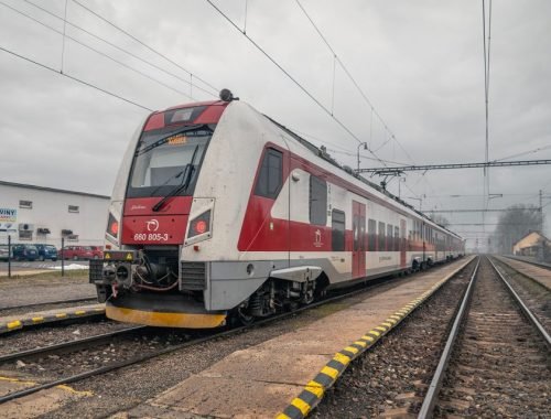 <strong>Železnice pridávajú na trate trinásť nových vlakov, potešia aj východniarov</strong>