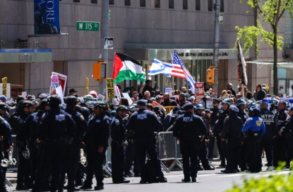 Propalestínske protesty eskalujú, demonštranti obsadili budovu na Kolumbijskej univerzite (video)