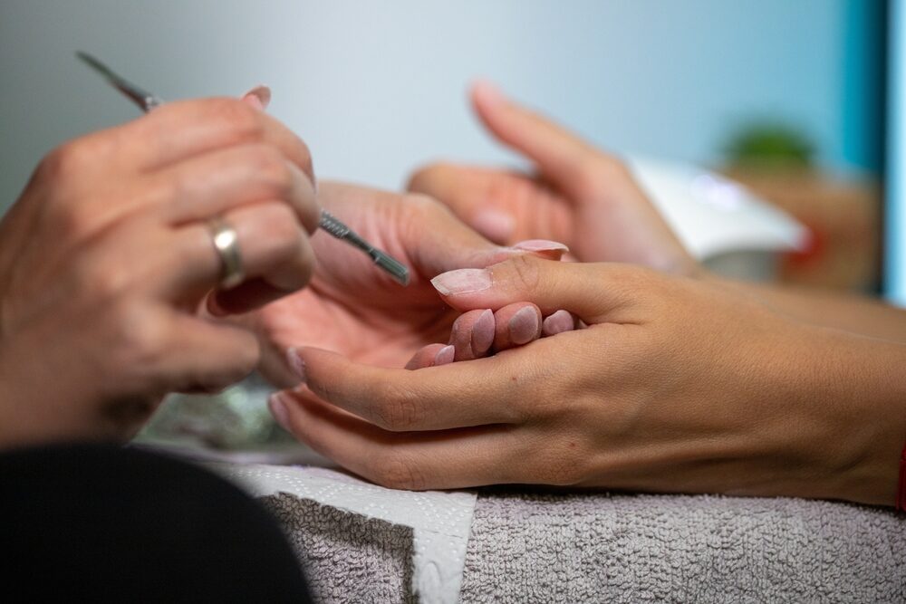 Sú späť a krajšie ako kedykoľvek predtým. Takéto nechty čoskoro zaplavia ulice