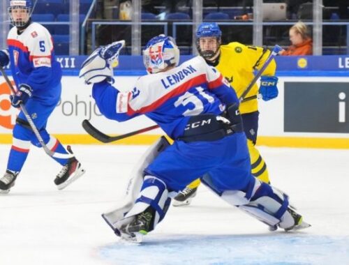 MS v hokeji do 18 rokov: Slováci bojovali o bronz, súboj so Švédmi rozhodla až tretia tretina (video)