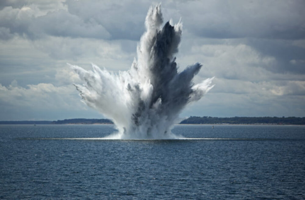 Ukrajinci tvrdia, že zničili ruskú mínolovku Kovrovec z Čiernomorskej flotily