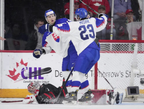 NHL bude mať ďalšieho slovenského hráča, útočník Mišiak podpísal nováčikovský kontrakt s Chicagom Blackhawks