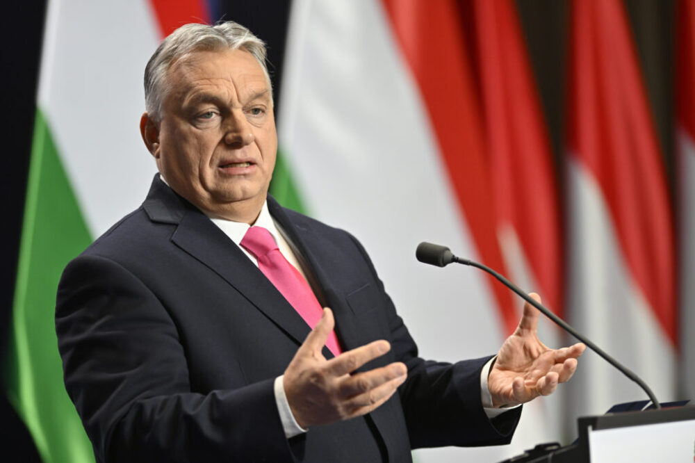 Orbán organizoval „pochod mieru“ na demonštráciu sily pred eurovoľbami, netají sa ani snahou obsadiť Brusel