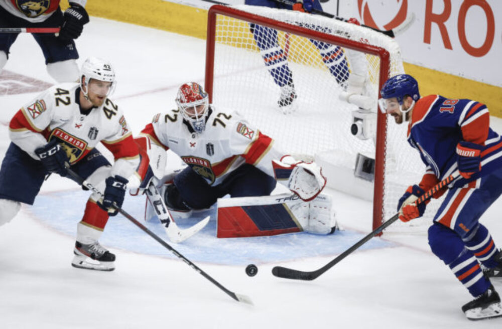 Edmonton vyrovnal sériu z 0:3 na 3:3, o víťazovi Stanleyho pohára rozhodne siedmy zápas (video)