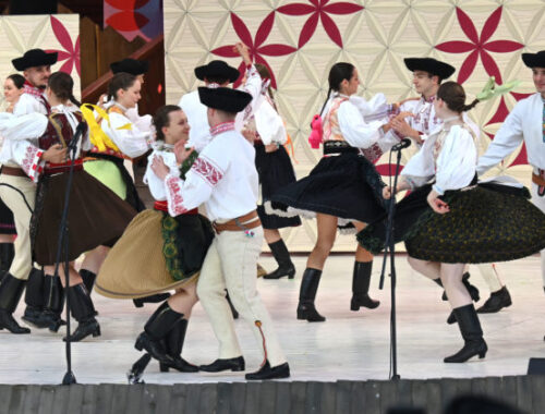 Vo Východnej odštartoval folklórny festival, ministerka Šimkovičová vyzdvihla krásu tradícií