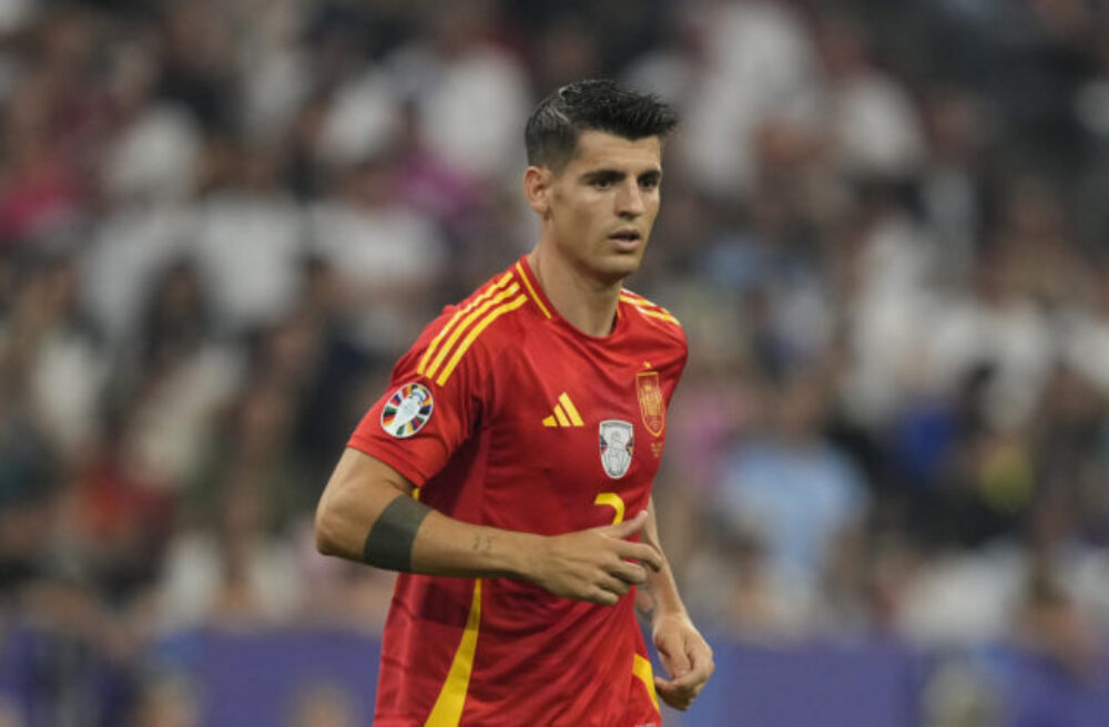 Kapitán Španielov Morata sa po víťazných ME vo futbale rozlúčil s Atléticom Madrid a zamieril do AC Miláno