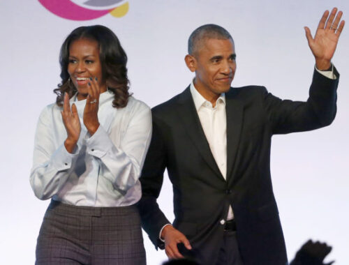 Barack a Michelle Obamovci podporili Harrisovú v snahe stať sa hlavou Spojených štátov amerických