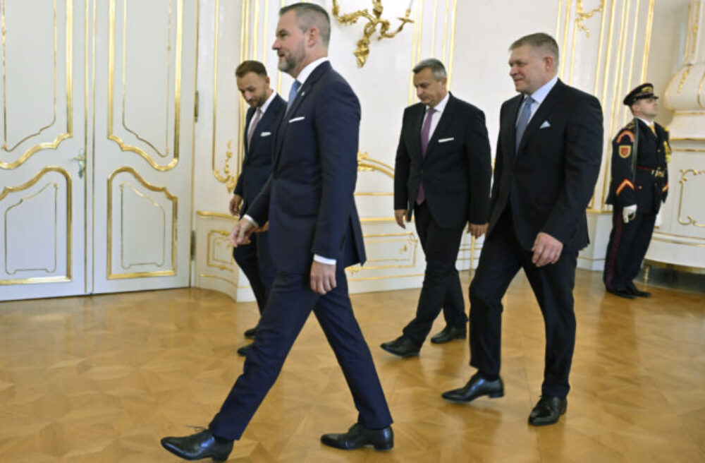 Pellegrini prijal predsedov koaličných strán. Politický súboj sa musí vrátiť z osobnej roviny do vecnej, zdôraznil (foto)