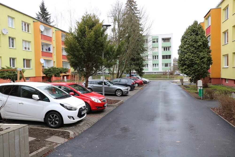VNÚTROBLOK NA ULICI MARKA ČULENA ZÍSKAL KULTIVOVANÝ VZHĽAD