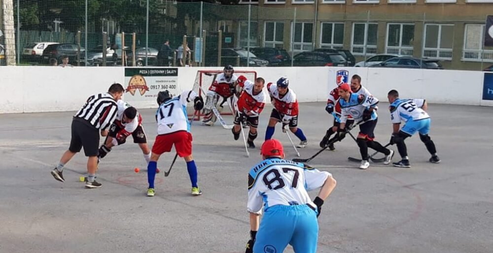 HOKEJBAL: Nová sezóna sa naplno rozbehla