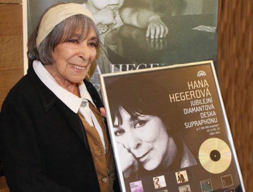 Legendárny Potměšilý host Hany Hegerovej sa vracia v novom vydaní na CD, vinyle i digitálne