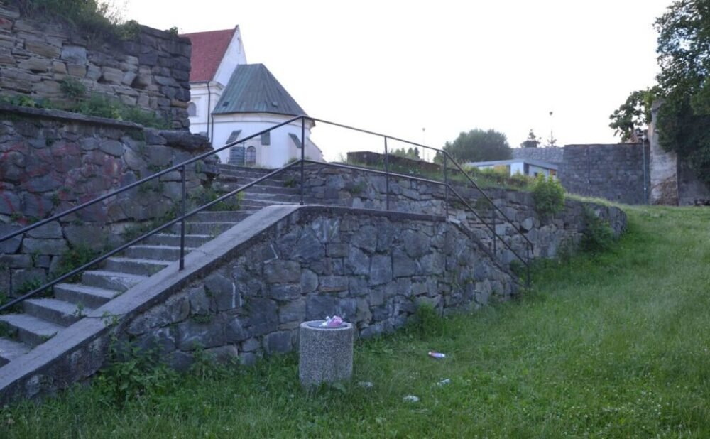 Dvojica sa v Záhrade umenia oddala vášni