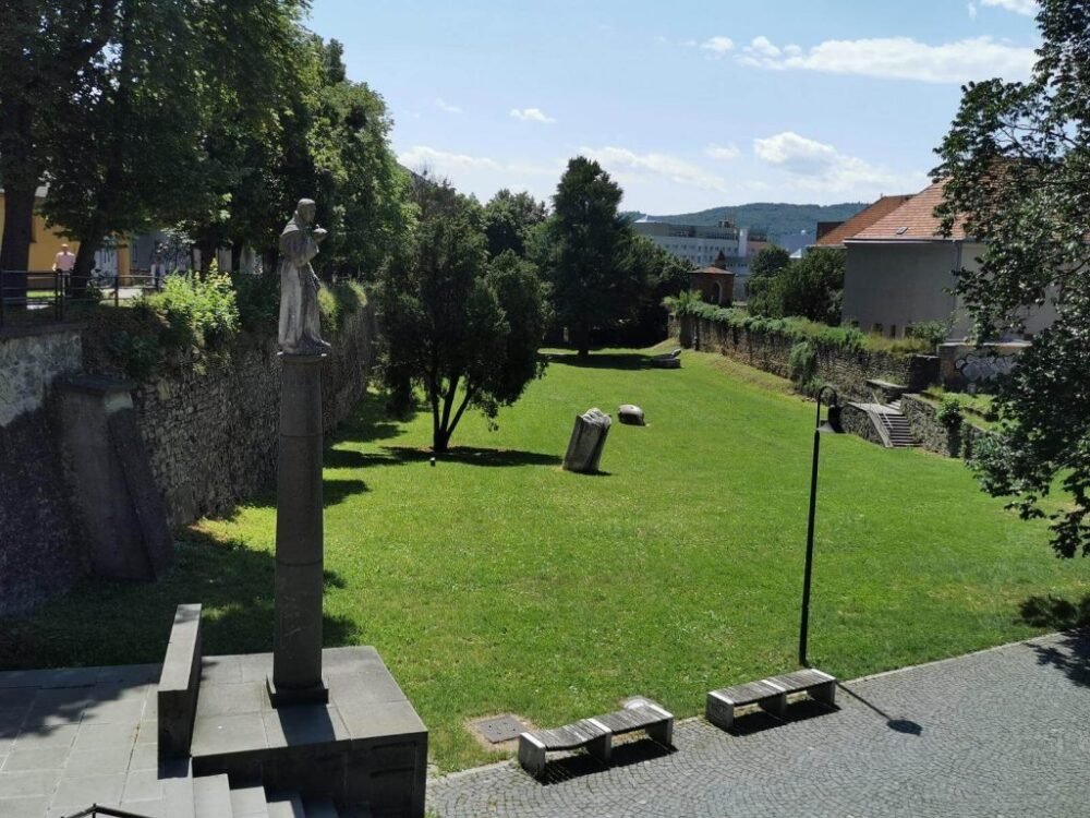 Mesto Prešov je o krok bližšie k revitalizácii Záhrady umenia a Kmeťovho stromoradia