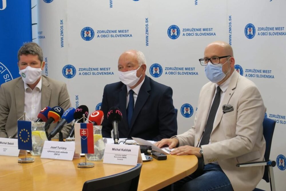 Kvôli kuchynskému odpadu hrozí kolaps a stále nedoriešený je aj problém tzv. freeriderov v rámci triedeného zberu