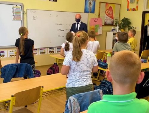 Primeranosť opatrení na školách zisťoval minister Gröhling v Prešovskom kraji