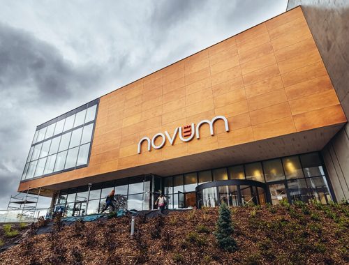 Otvorenie nákupného centra Novum Prešov sa kvôli koronavírusu odkladá. Nový termín otvorenia bude oznámený v priebehu októbra.