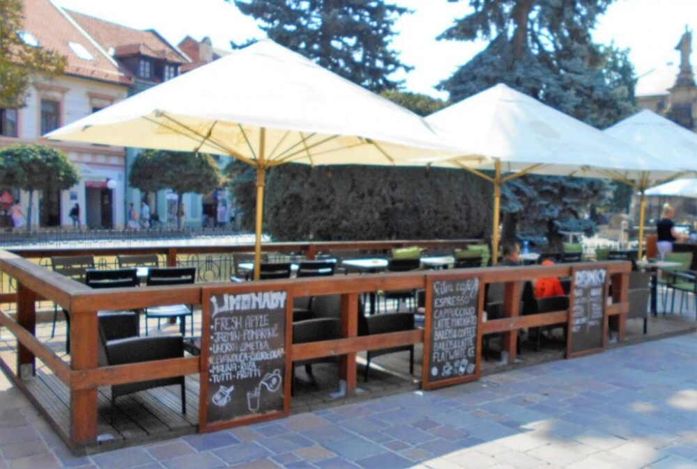 Radnica ponúka gastro prevádzkam možnosť ponechať otvorené terasy aj v zime