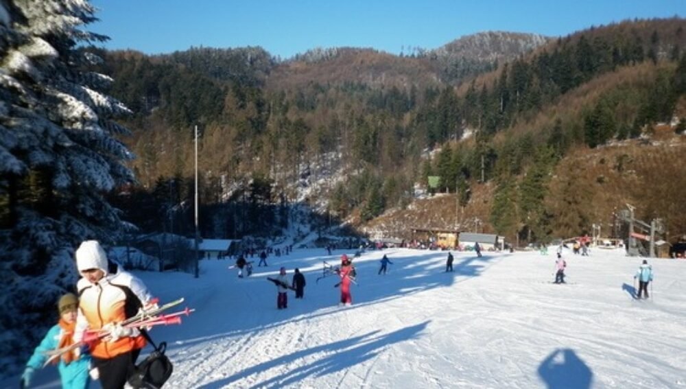 Lyžiarska sezóna sa posúva na január