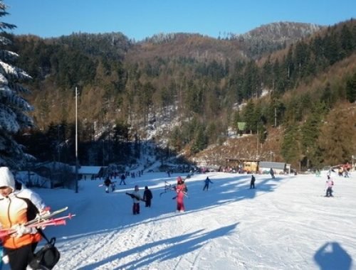Lyžiarska sezóna sa posúva na január