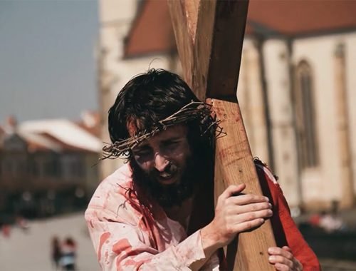 Tradičná Živá krížová cesta v Prešove má tento rok online podobu, no jej posolstvo zostáva nezmenené