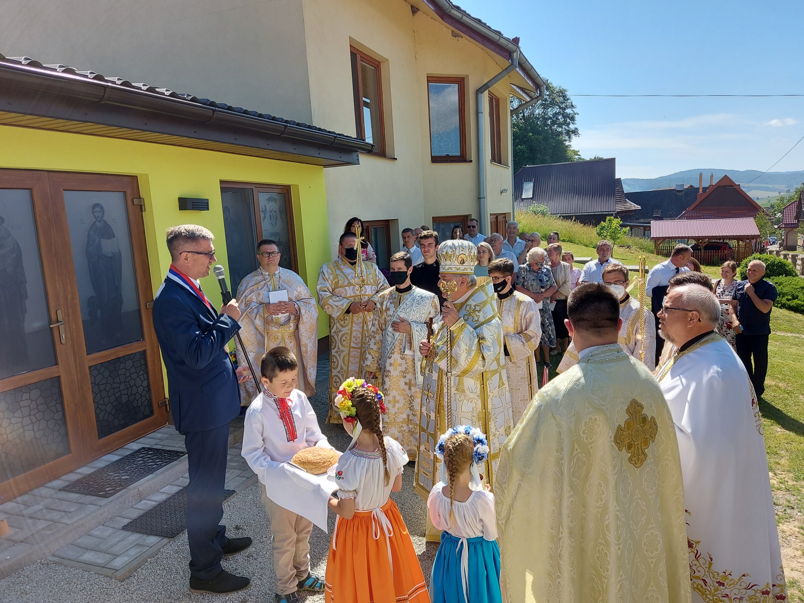 Arcibiskup Babjak posvätil novú kaplnku sv. Juraja v Snakove
