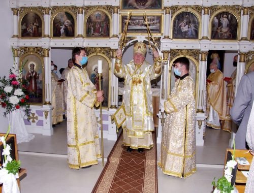 Vladyka Ján Babjak posvätil obnovený interiér chrámu v Tokajíku