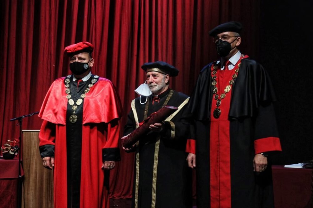 Prešovská univerzita udelila čestný titul apoštolskému nunciovi na Slovensku Mons. Ottonellovi