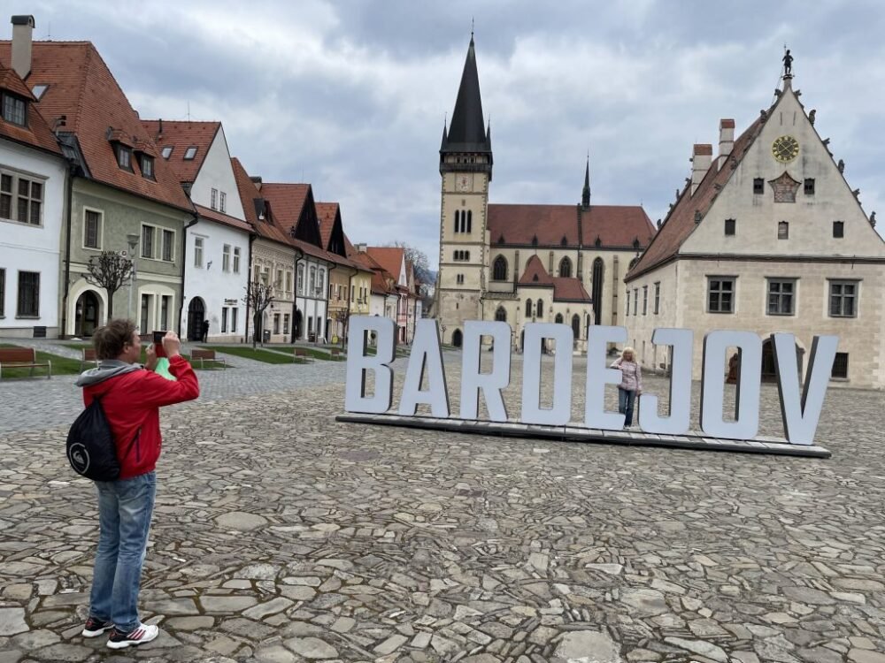 Nadrozmerný mobilný nápis BARDEJOV bude pohyblivou dominantou