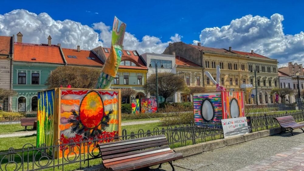 V Južnom parku môžu Prešovčania obdivovať netradičné veľkonočné diela