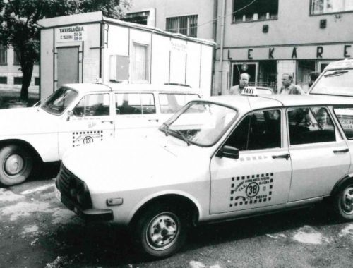 Pred 30 rokmi dopravný podnik prevádzkoval aj taxislužbu