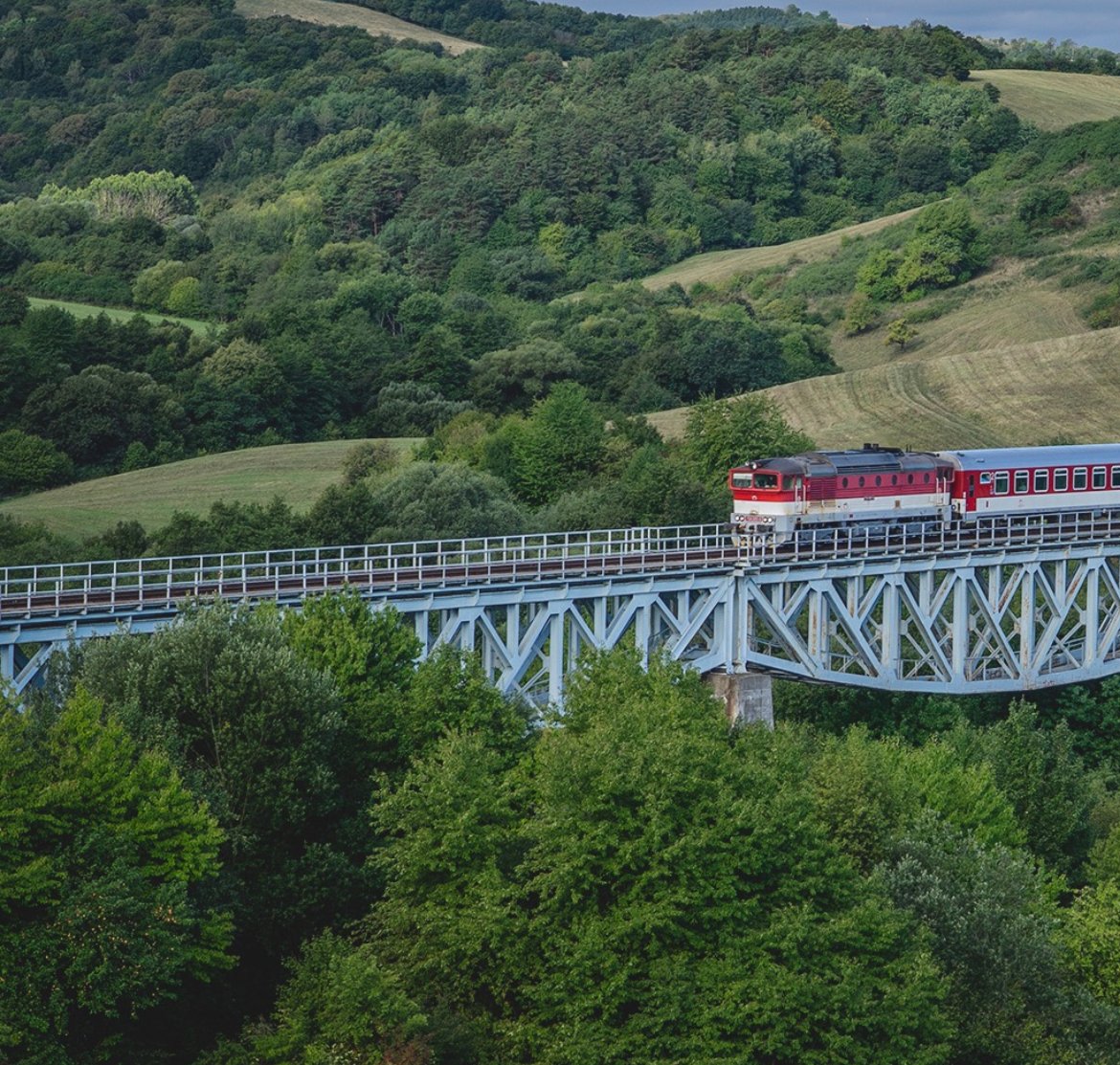 Ľudia sa vracajú do vlakov, leto bolo rekordné