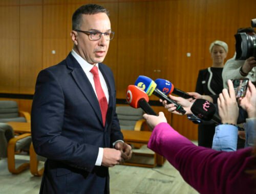 Dolinková ani Šimkovičová nebudú odvolané, tvrdí Tomáš. Podľa Majerského však vidíme, ako sa zdravotníctvo rúca