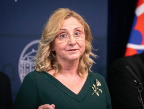 Bývalá ministerka Hroncová sa zúčastnila na Bienále v Benátkach, rezort kultúry apeluje na nerobenie hanby v zahraničí