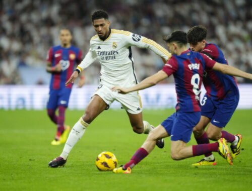 Jude Bellingham opäť rozlúskol slávne El Clásico, Realu Madrid už nič nestojí v ceste za španielskym titulom (video)