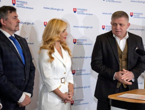 Fico bráni Šimkovičovú. Ministerka robí národnú kultúru, nie zvrhlú a transsexuálnu