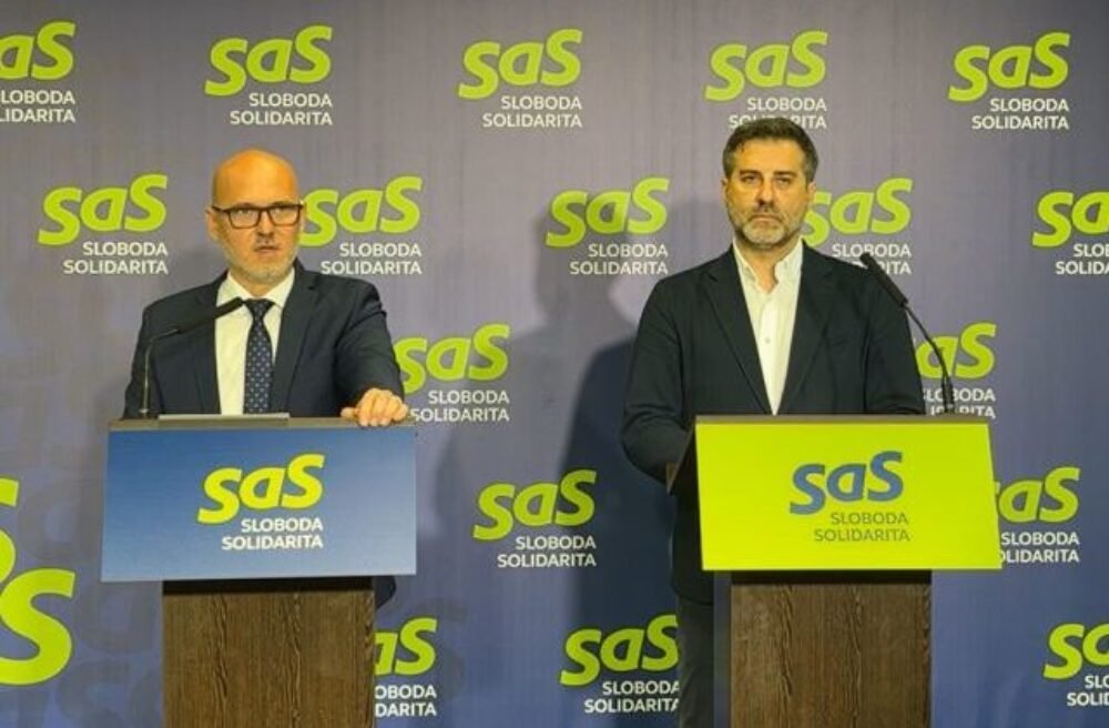 Fico sa postavil za nekultúrnu ministerku Šimkovičovú, z RTVS chce podľa Gröhlinga spraviť dezinformačné médium (video)