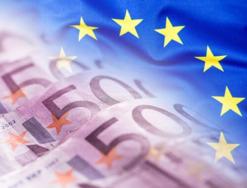 Slovensko opäť nedokáže naštartovať čerpanie nových eurofondov, tento problém má už 20 rokov