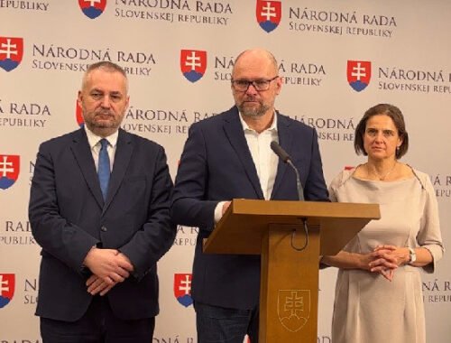 SaS: Zákon o strategických investíciách a verejnom obstarávaní sú nebezpečné, na ich dôsledky doplatíme všetci (video)