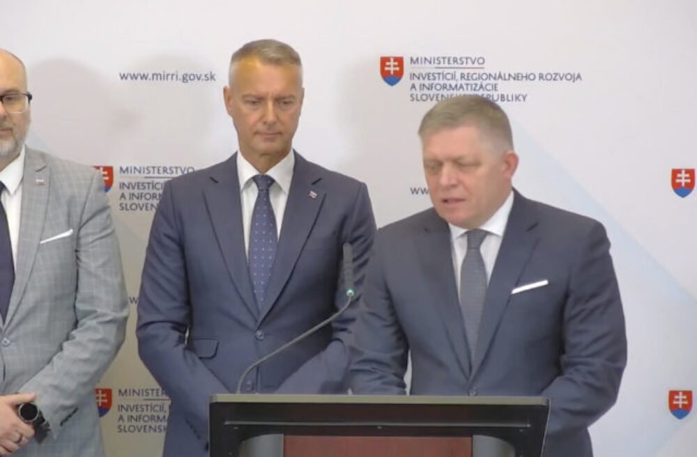 Fico po rokovaní na ministerstve investícií skritizoval predchádzajúce vlády a pripomenul dôležitosť európskych zdrojov (video)