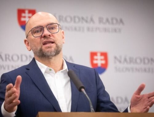 Sulík okrem europarlamentu plánuje kandidovať aj do Národnej rady, netají sa ambíciou stať sa opäť ministrom hospodárstva