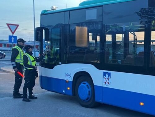 Vodič linkového autobusu v Levoči jazdil pod vplyvom alkoholu, polícia mu namerala viac ako jedno promile