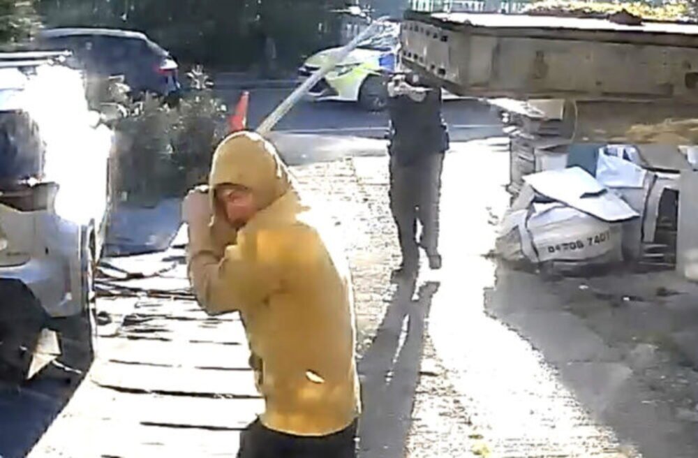 20239_britain_police_96588-2-640x420.jpg V Londýne vyčíňal muž s mečom, zabil 13-ročného chlapca a štyroch ľudí